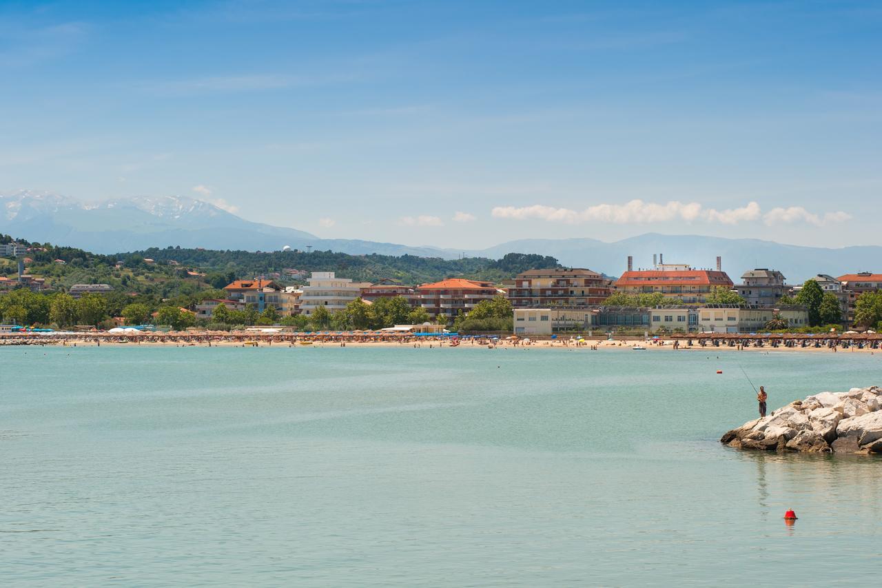 Hotel Regent Pescara Exterior foto